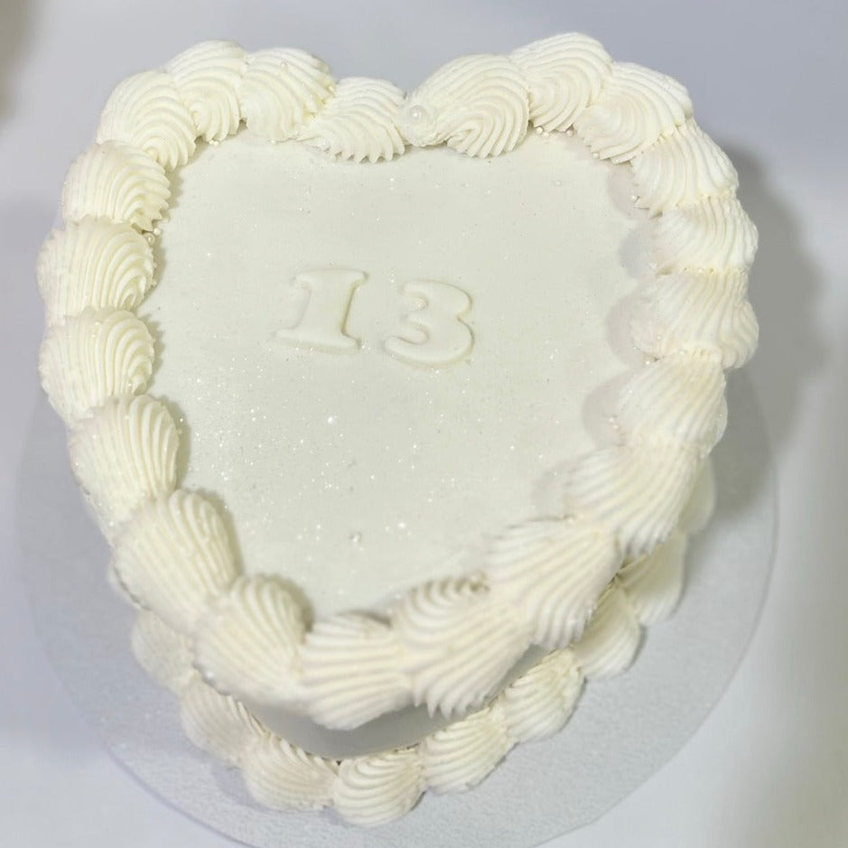Vintage Heart Cake Small