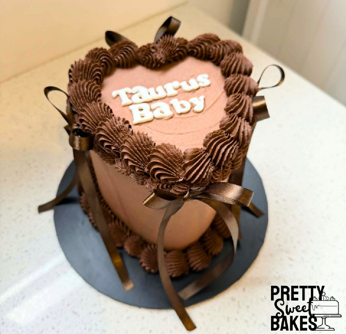 Vintage Heart Cake Small
